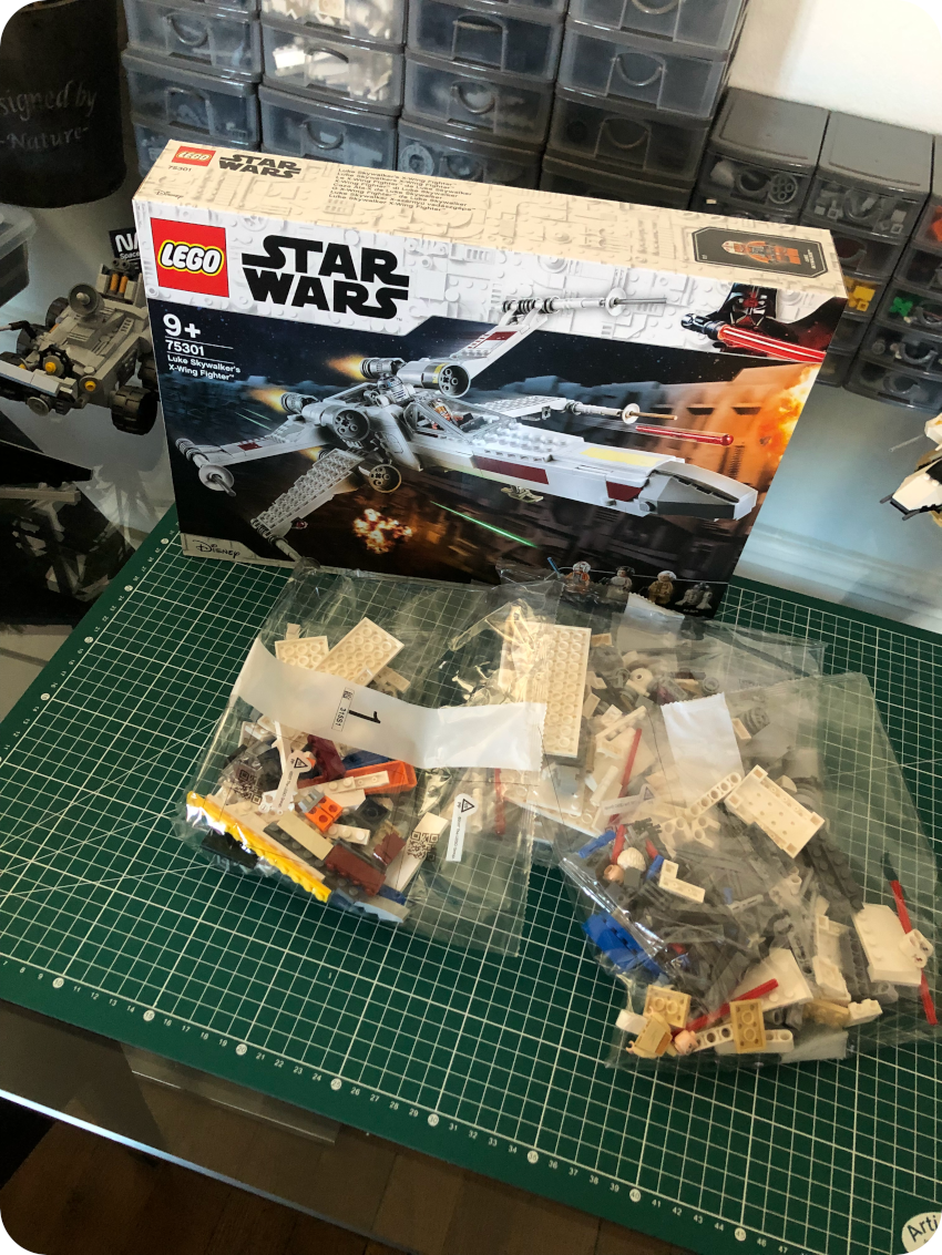 LEGO® 75301 Luke Skywalker's X-Wing Fighter - ToyPro